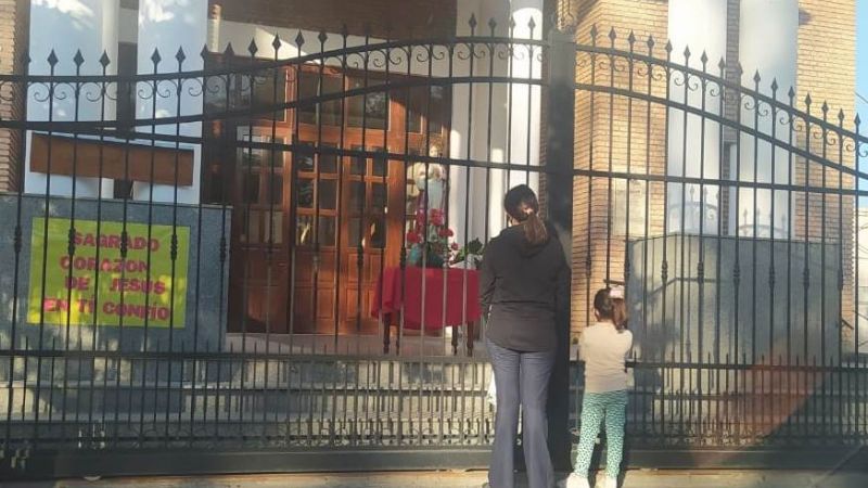 Mes del Sagrado Corazón de Jesús en la parroquia puesta bajo su patronazgo
