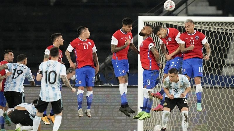 Igual, Messi continúa batiendo records