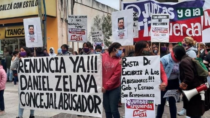 Se movilizan para pedir la destitución del concejal Zelaya