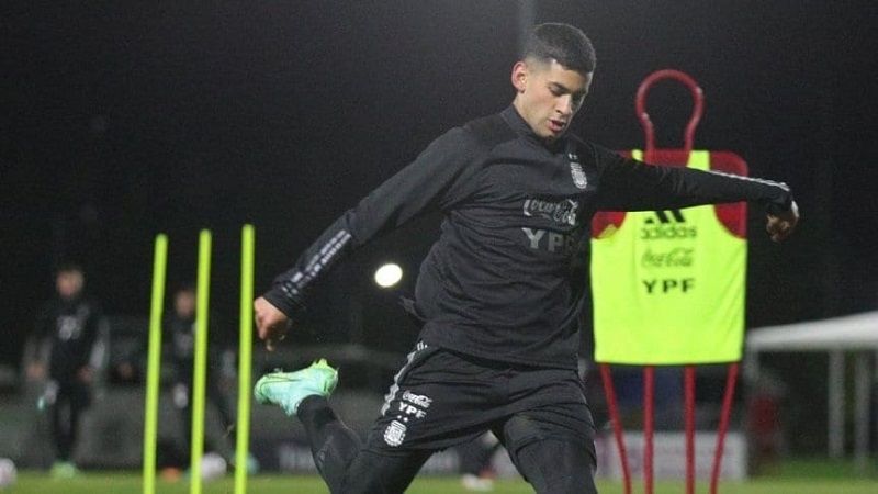 Romero recuperaría la titularidad ante Uruguay