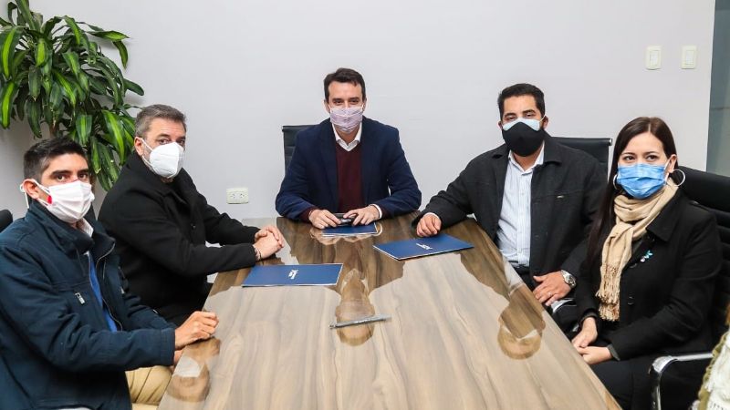 Provincia y Capital firman convenio para la normalización de instituciones vecinales