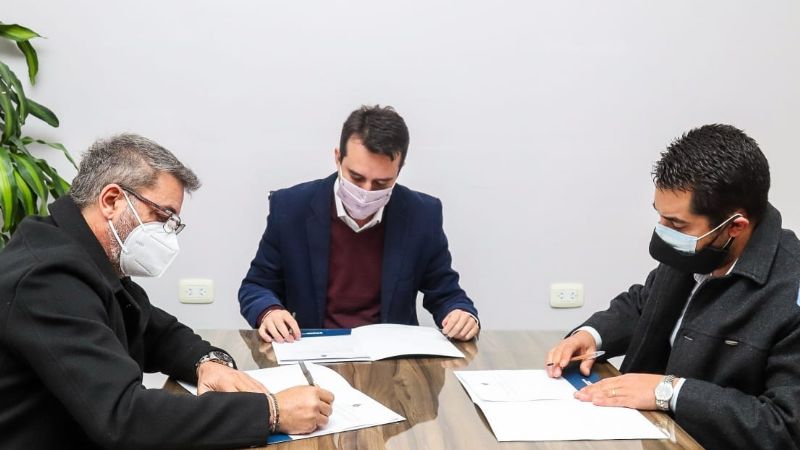 Provincia y Capital firman convenio para la normalización de instituciones vecinales