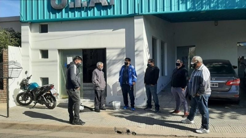 Se extiende el paro en el transporte y ahora suman cortes de rutas y calles