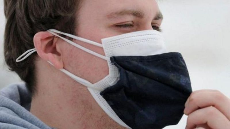 Destacan la importancia y mayor efectividad del uso del doble barbijo