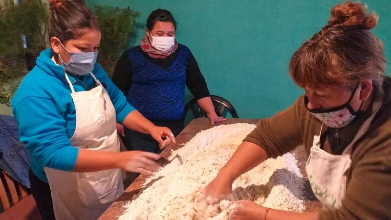 Continúa la asistencia a familias aisladas y la entrega masiva de barbijos