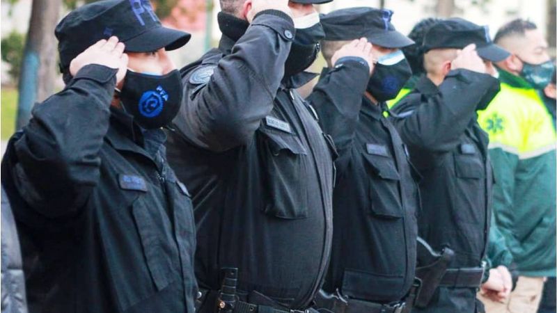 Conmemoraron el Día de la Bandera en la Plaza 25 de Mayo