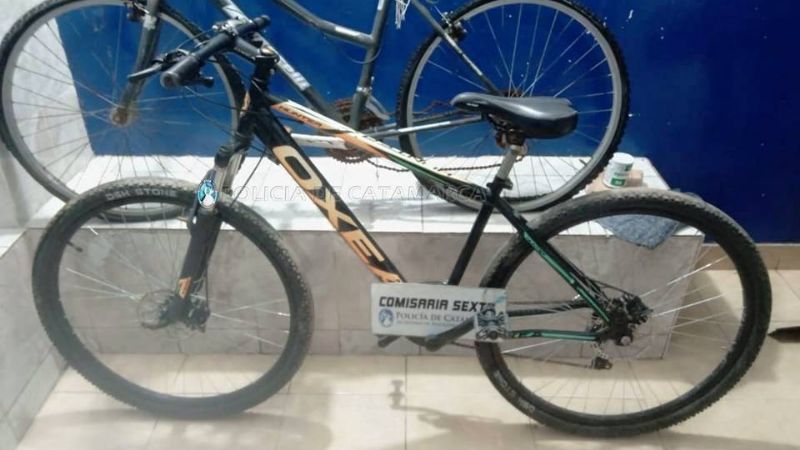 Atrapan a un ladrón que robó una bicicleta