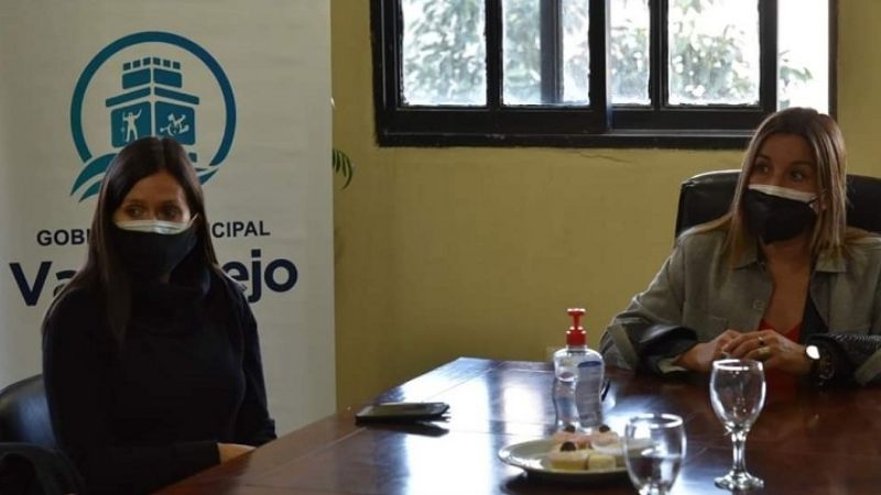 En V. Viejo apoyan a clubes para su regularización institucional