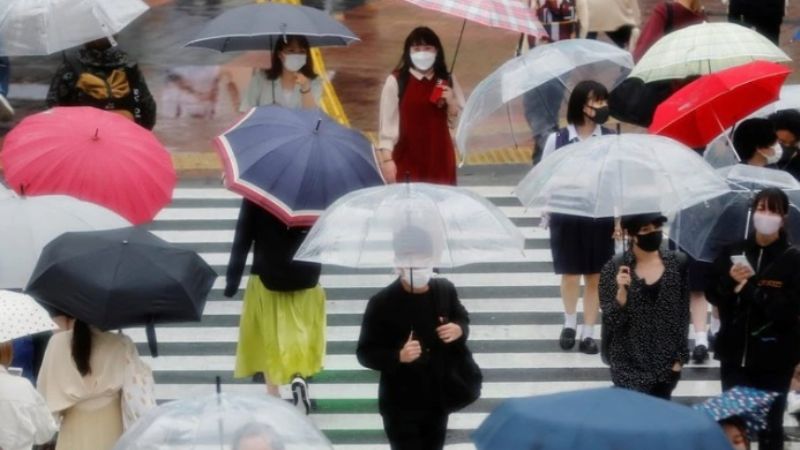 ¿Por qué las mujeres son más propensas a un COVID-19 prolongado?