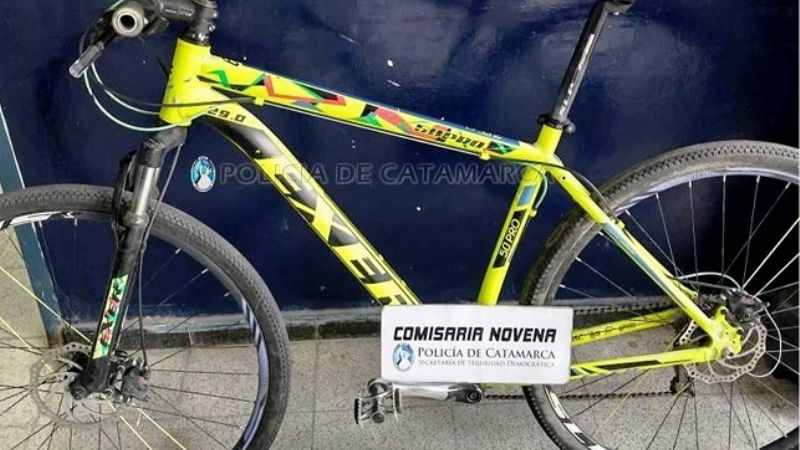 Tres detenidos por el robo de una bicicleta