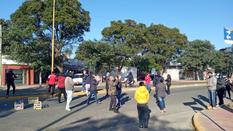 Marcha de becados para pedir contratos