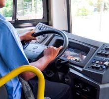 Se profundiza la crisis del transporte: aumentos de boletos, suspensiones y salarios en cuotas