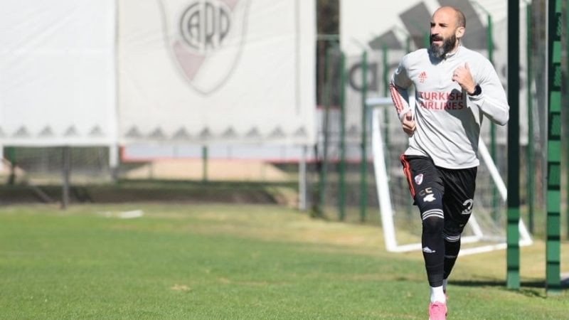 Pinola iría por Maidana en los 8vos. de la Copa Libertadores