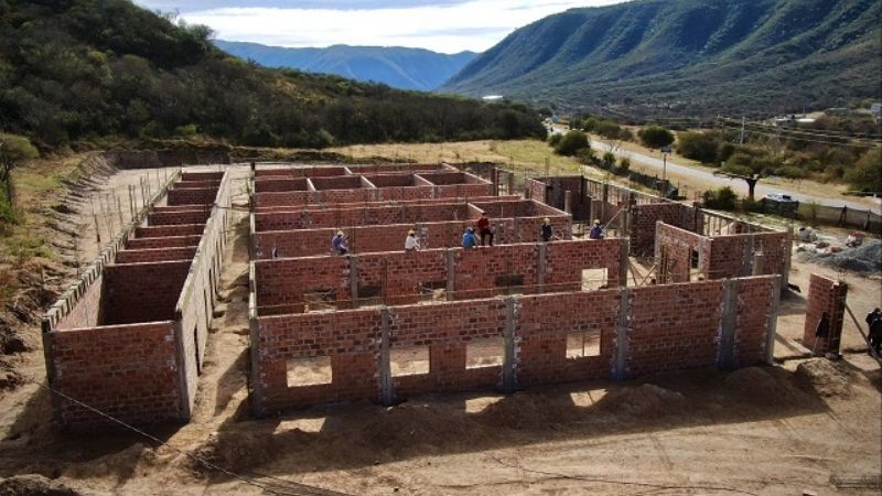 Jalil e intendentes recorrieron obras en Ambato