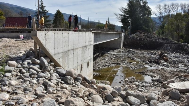 Jalil e intendentes recorrieron obras en Ambato