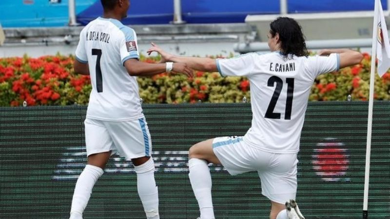 Cavani recomendó a De La Cruz al Manchester United