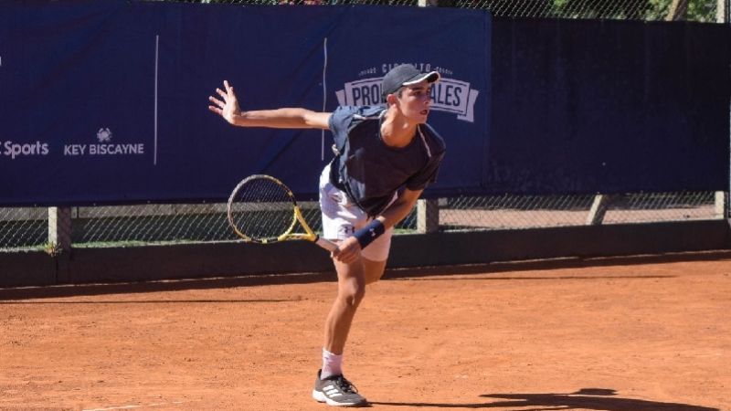 “Manu” La Serna juega mañana las “semis” de dobles en Eindhoven
