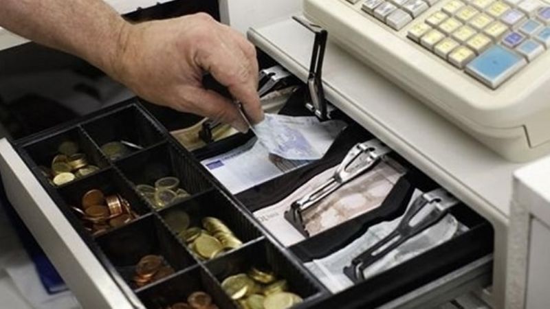 Quiso robar $20.000 de una caja registradora