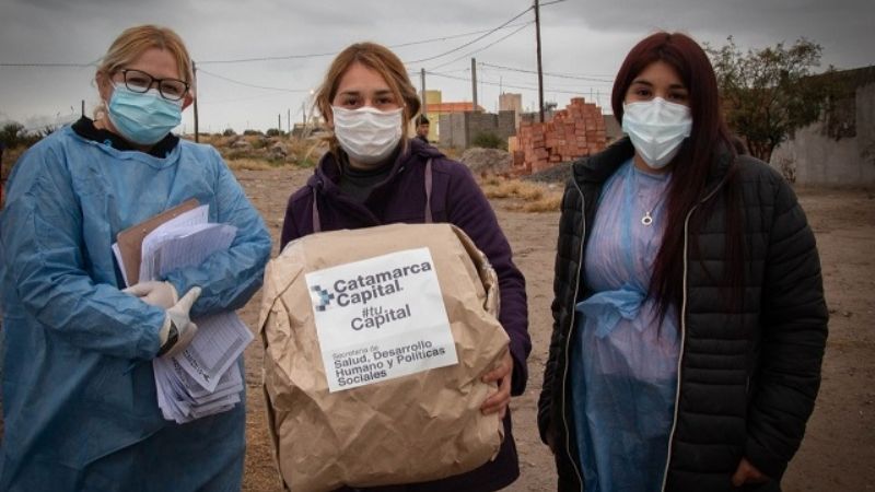 Capital: llevan frazadas y abrigos  a los hogares más vulnerables