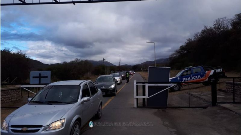 Desbaratan clandestinas, notifican a 73 personas y secuestran 93 vehículos