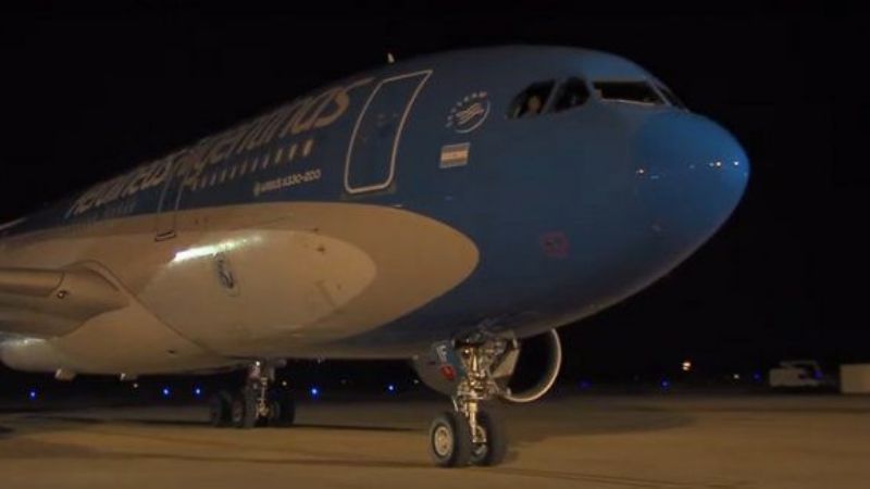 Viaja otro vuelo hacia Moscú en busca de más Sputnik V