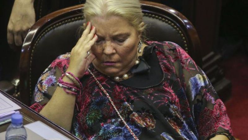 Volvió la "vieja" Carrió: "Cristina trabaja para Sputnik"