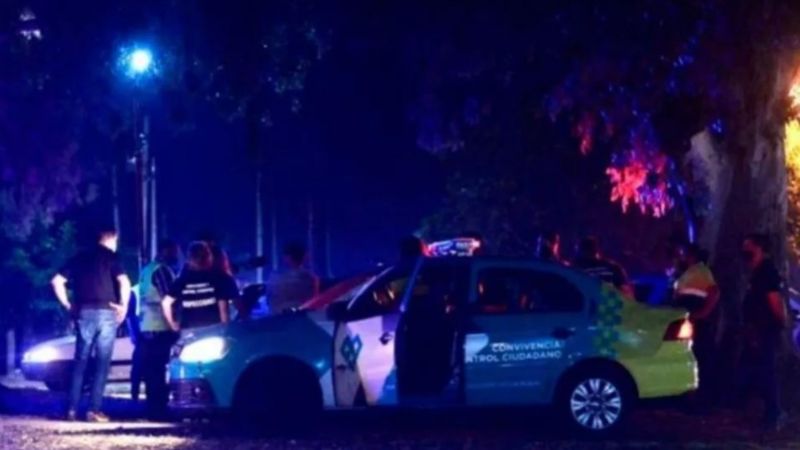 Su hijo organizó una fiesta clandestina y le embargaron el sueldo por 700 mil pesos