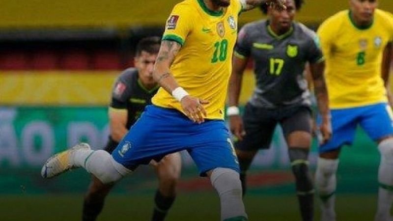 Brasil venció 2-0 a Ecuador, con final polémico