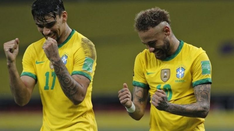 Brasil venció 2-0 a Ecuador, con final polémico