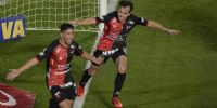 ALIENDRO Y BERNARDI, dos de los goleadores de Colón en la histórica final en San Juan, ante Racing.