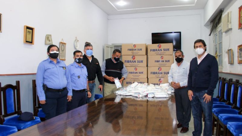 Aguirre defendió el uso del doble barbijo