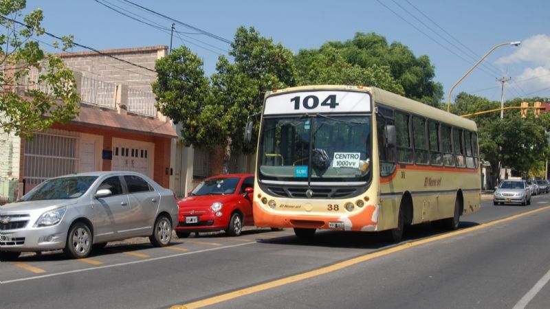 El lunes se restablecerá el transporte público