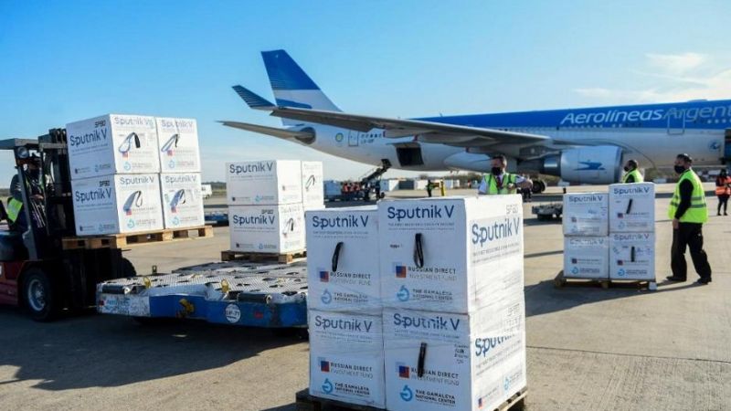 Arribó a la Argentina el reactivo para fabricar la vacuna Sputnik V