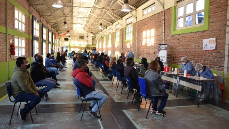 Más de 14.000 vacunados y 1700 testeos en los Nodos capitalinos