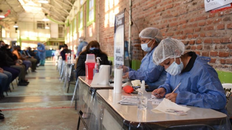 Más de 14.000 vacunados y 1700 testeos en los Nodos capitalinos