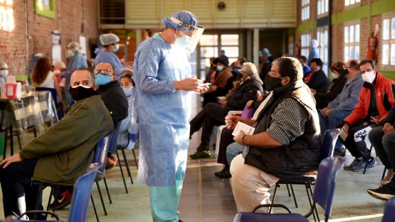Más de 14.000 vacunados y 1700 testeos en los Nodos capitalinos