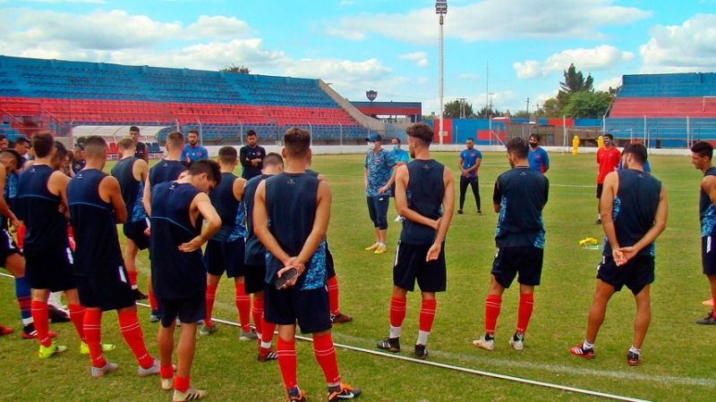 Juegan Güemes, San Martín de Tucumán e Instituto