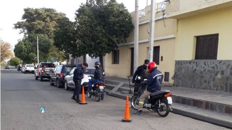 En controles, retienen 85 vehículos por infracciones