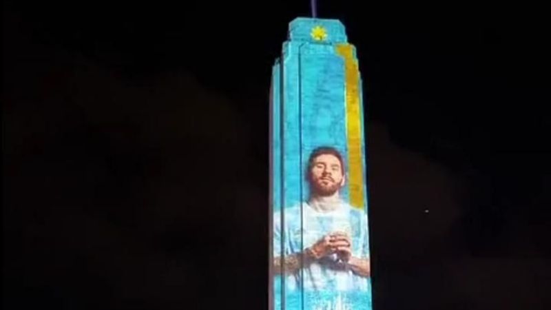 Messi, Di María y la Selección en el Monumento a la Bandera