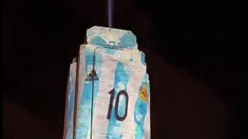 Messi, Di María y la Selección en el Monumento a la Bandera