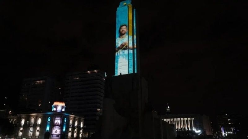 Messi, Di María y la Selección en el Monumento a la Bandera