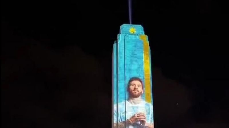 Messi, Di María y la Selección en el Monumento a la Bandera