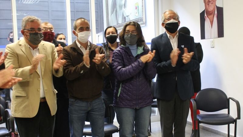 Lucía y Raúl en el homenaje a Vicente Saadi en el PJ