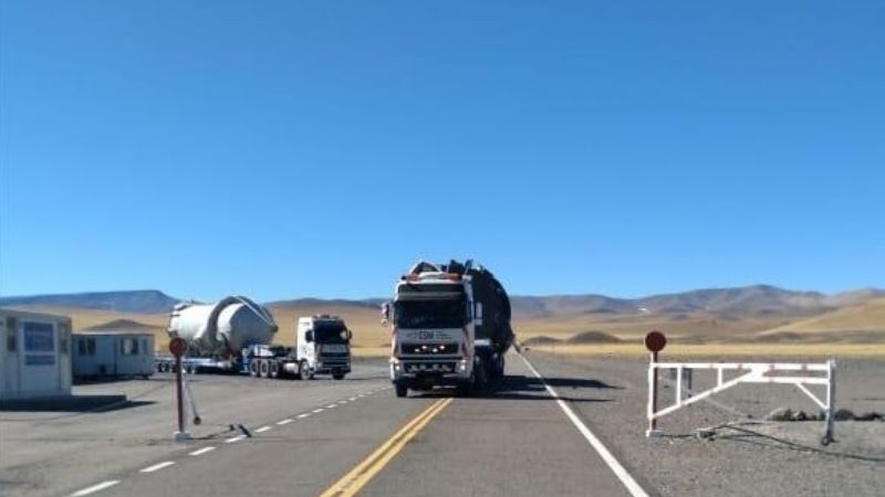 La industria nacional por el Paso San Francisco