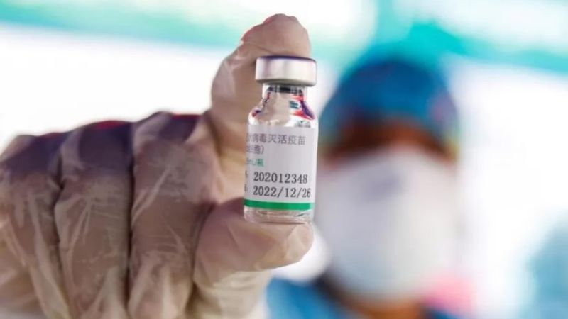 Estudio revela que la Sinopharm tiene efectividad de 84%