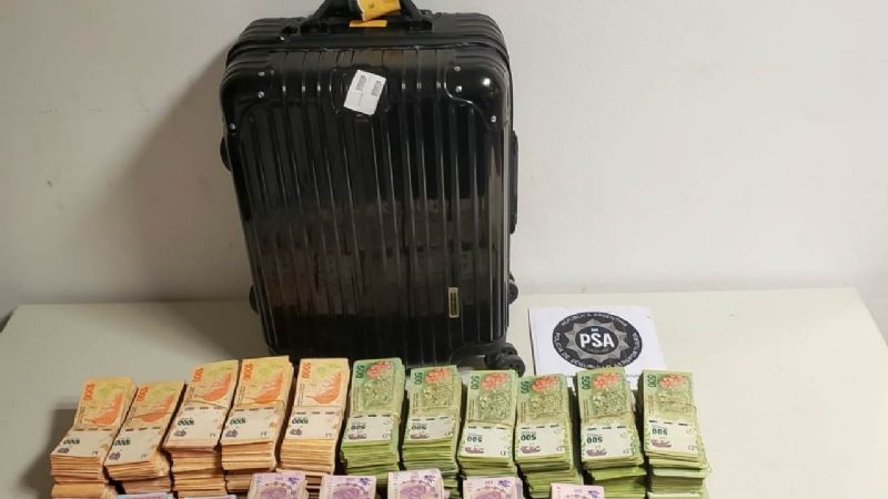 Secuestran más de 6 millones de pesos en Aeroparque