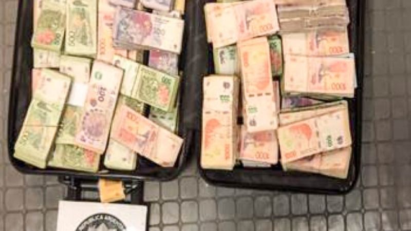 Secuestran más de 6 millones de pesos en Aeroparque