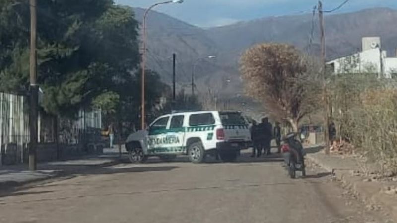 Operativo antidrogas en Fiambalá con personas detenidas