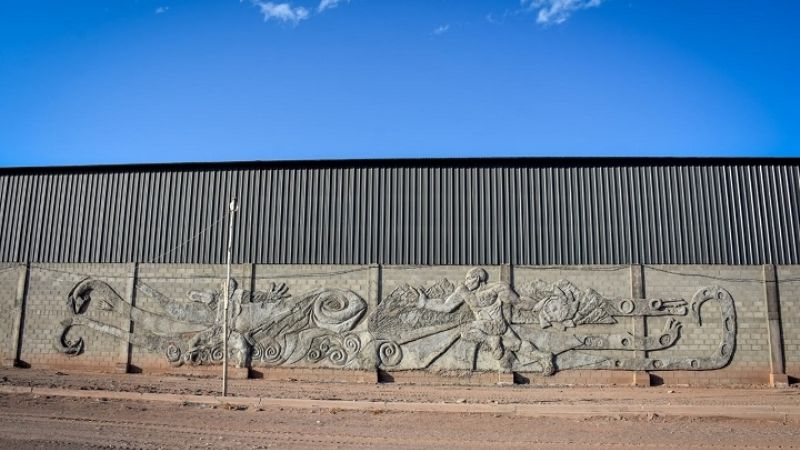 Imponente mural en Tinogasta