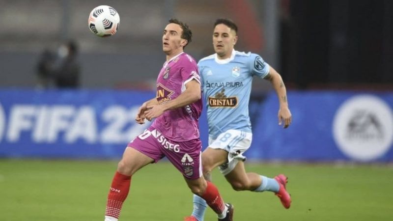 Sobre el final, Arsenal perdió con Sporting Cristal, en Perú